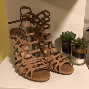 Cute open toe heels !Perfect for any occasion!
